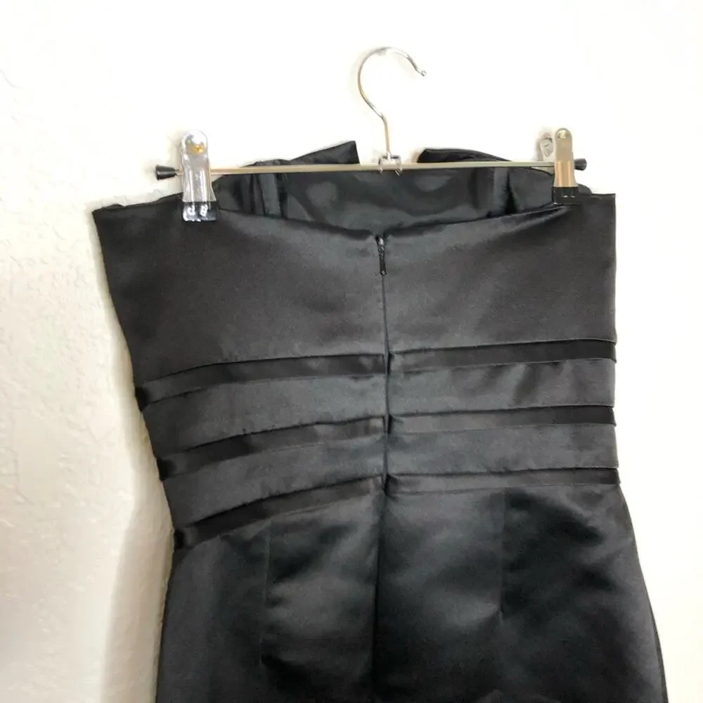 WHBM sweetheart gathered neckline strapless satin dress size 2